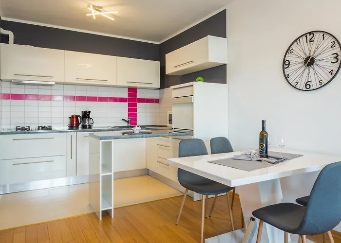 E&t **** Apartman Pula