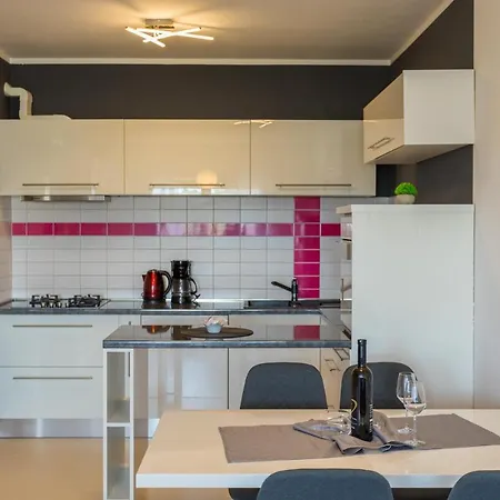 Apartment E&t **** Pula